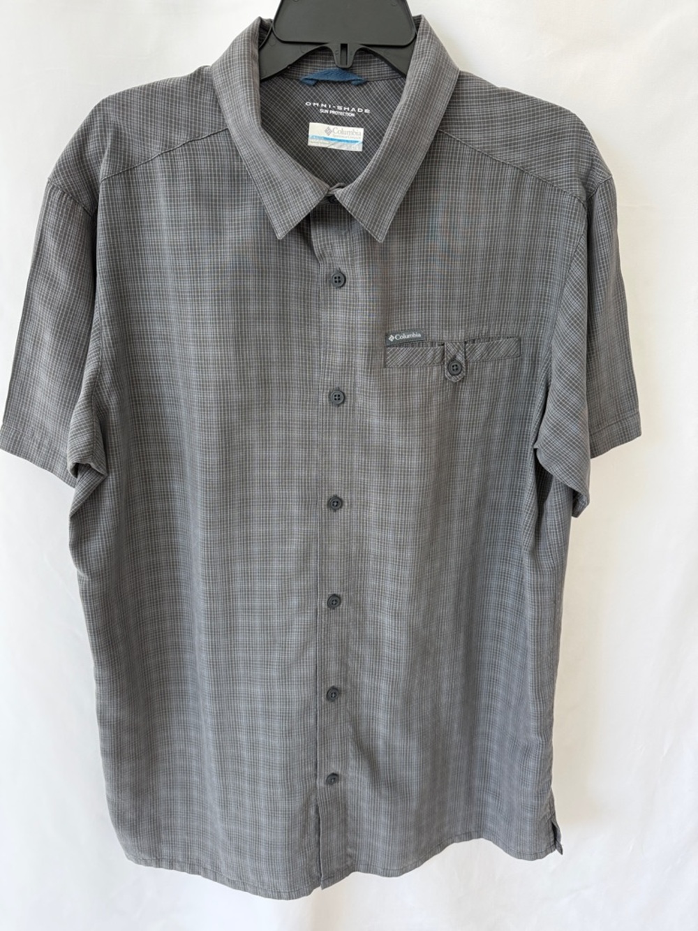 Columbia Men's Gray Short-Sleeve Button-Down Plaid Shirt